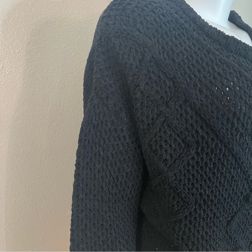 Black crew neck dropped shoulders ribbed trims  knit sweater - Picture 3 of 9